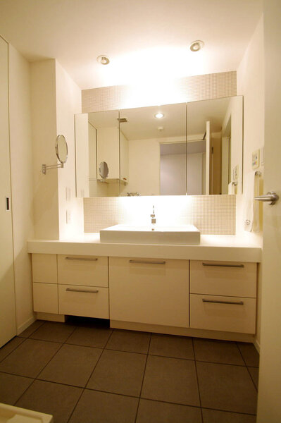 味気のない空間を、自分好みの住まいに生まれ変わらせたい