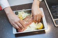 しっかりもみこむ